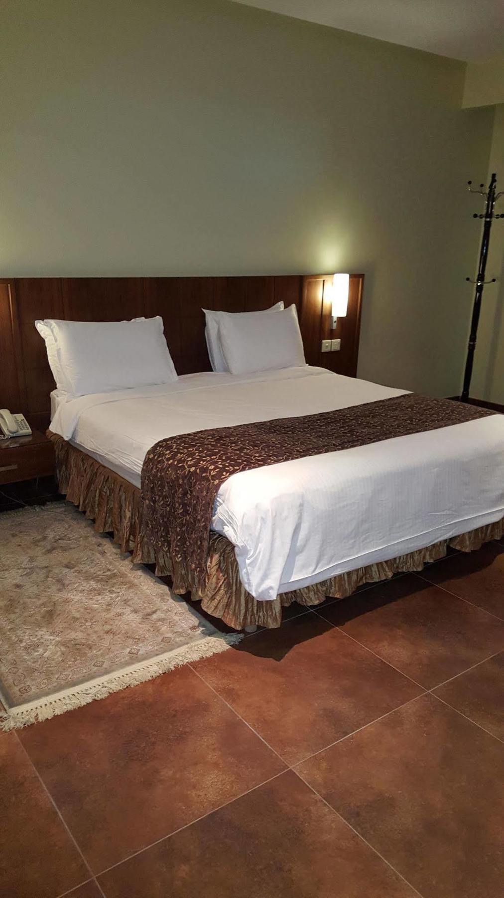 Milan Deluxe Suites Ель-Хубар Екстер'єр фото