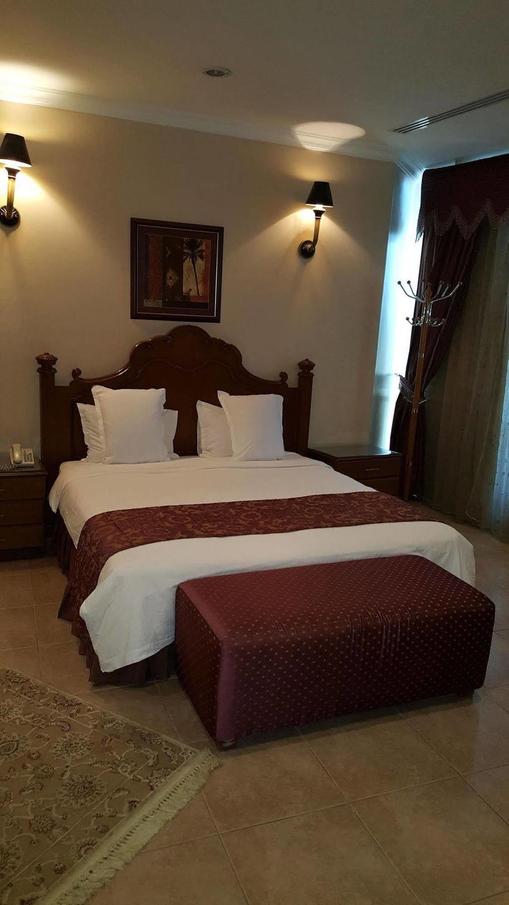 Milan Deluxe Suites Ель-Хубар Екстер'єр фото